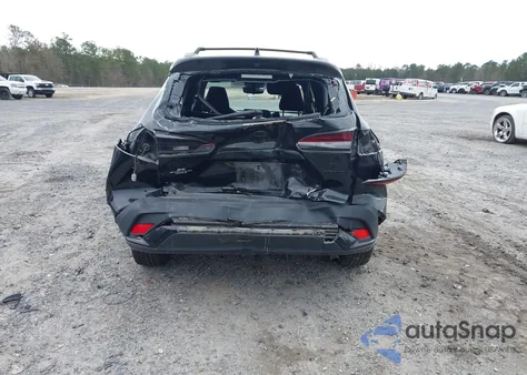 2024 Toyota Corolla Cross Hybrid Nightshade Edition z USA, uszkodzony, nr VIN 7MUFBABG0RV024092